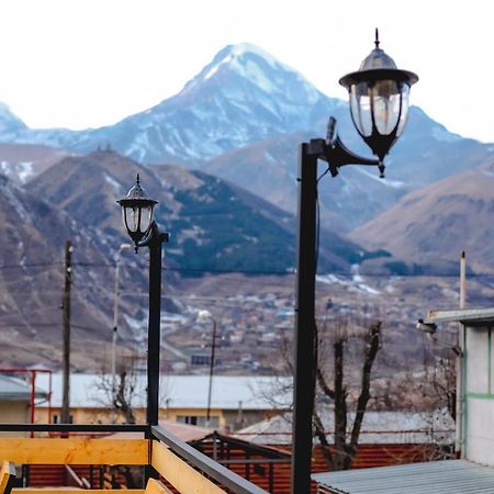 Wooden Hotel Kazbegi Stepantsminda Exterior foto