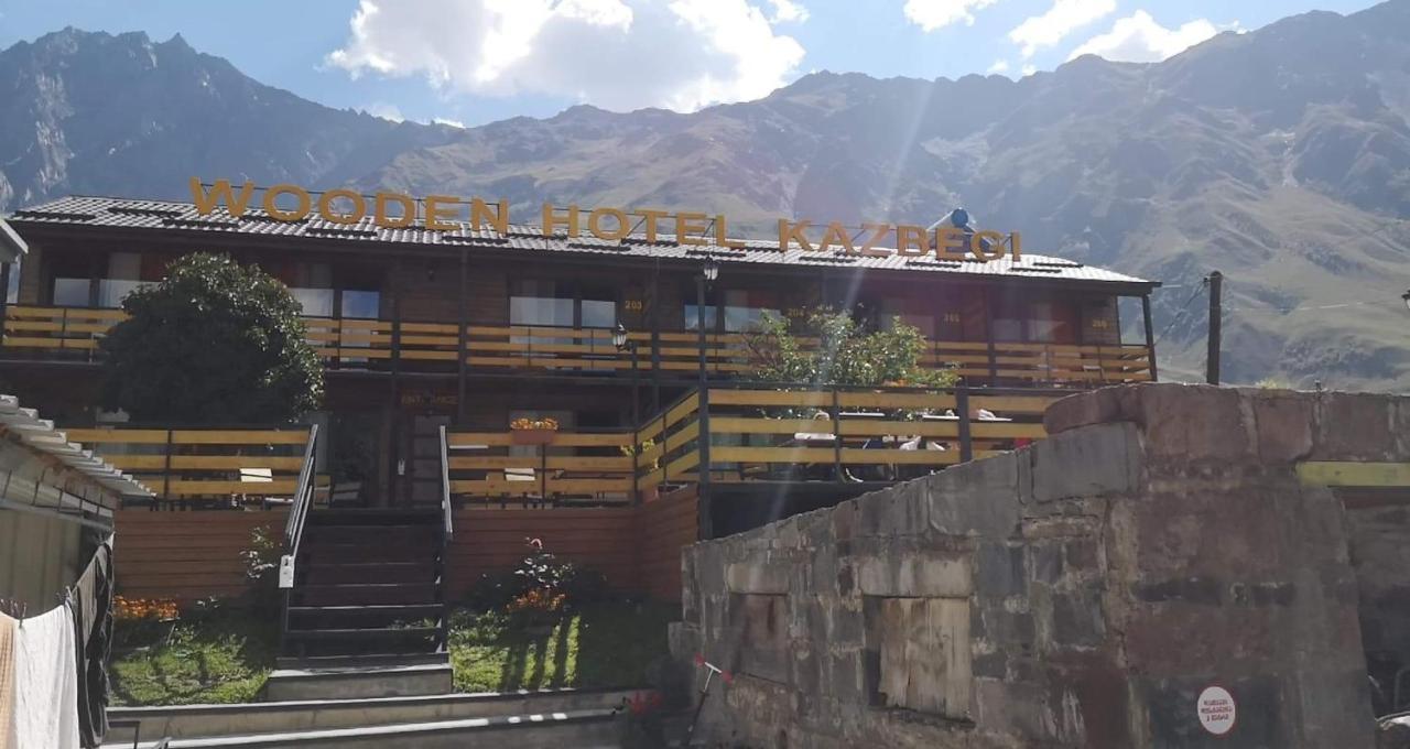 Wooden Hotel Kazbegi Stepantsminda Exterior foto