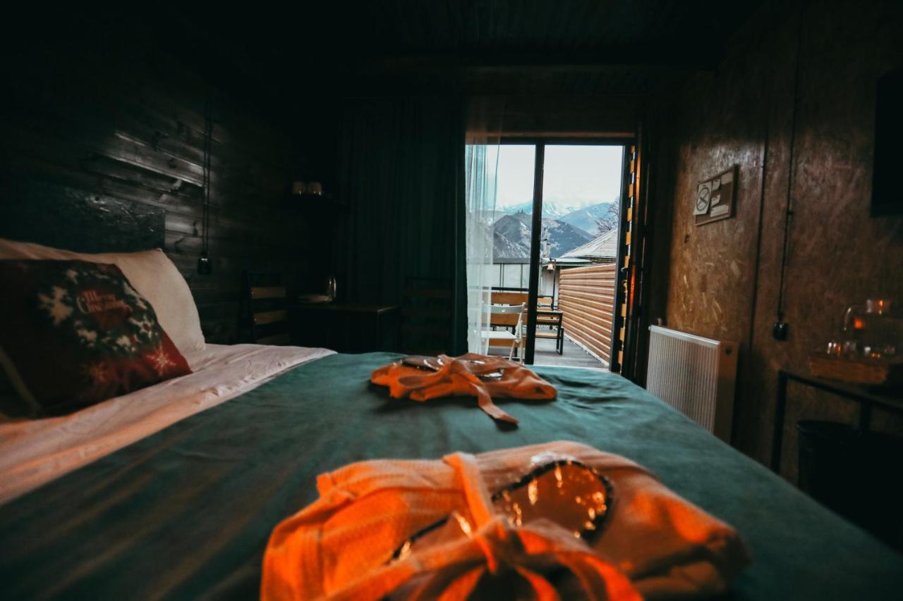Wooden Hotel Kazbegi Stepantsminda Exterior foto
