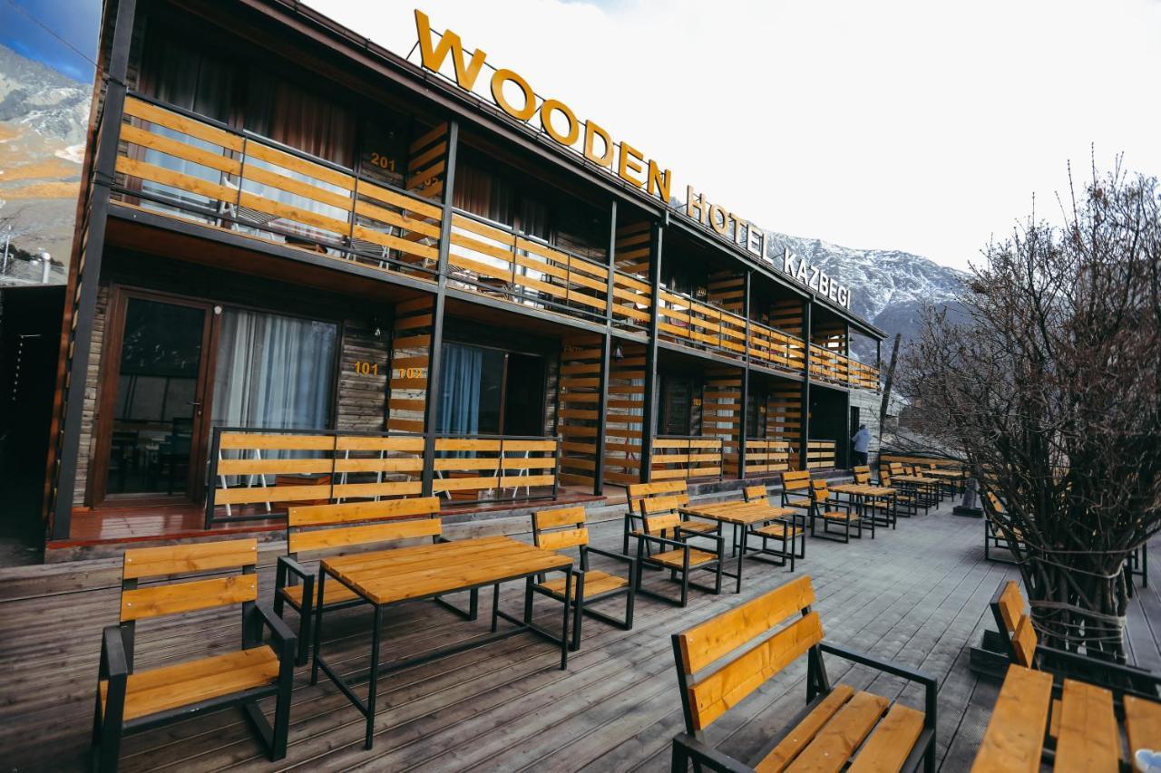 Wooden Hotel Kazbegi Stepantsminda Exterior foto