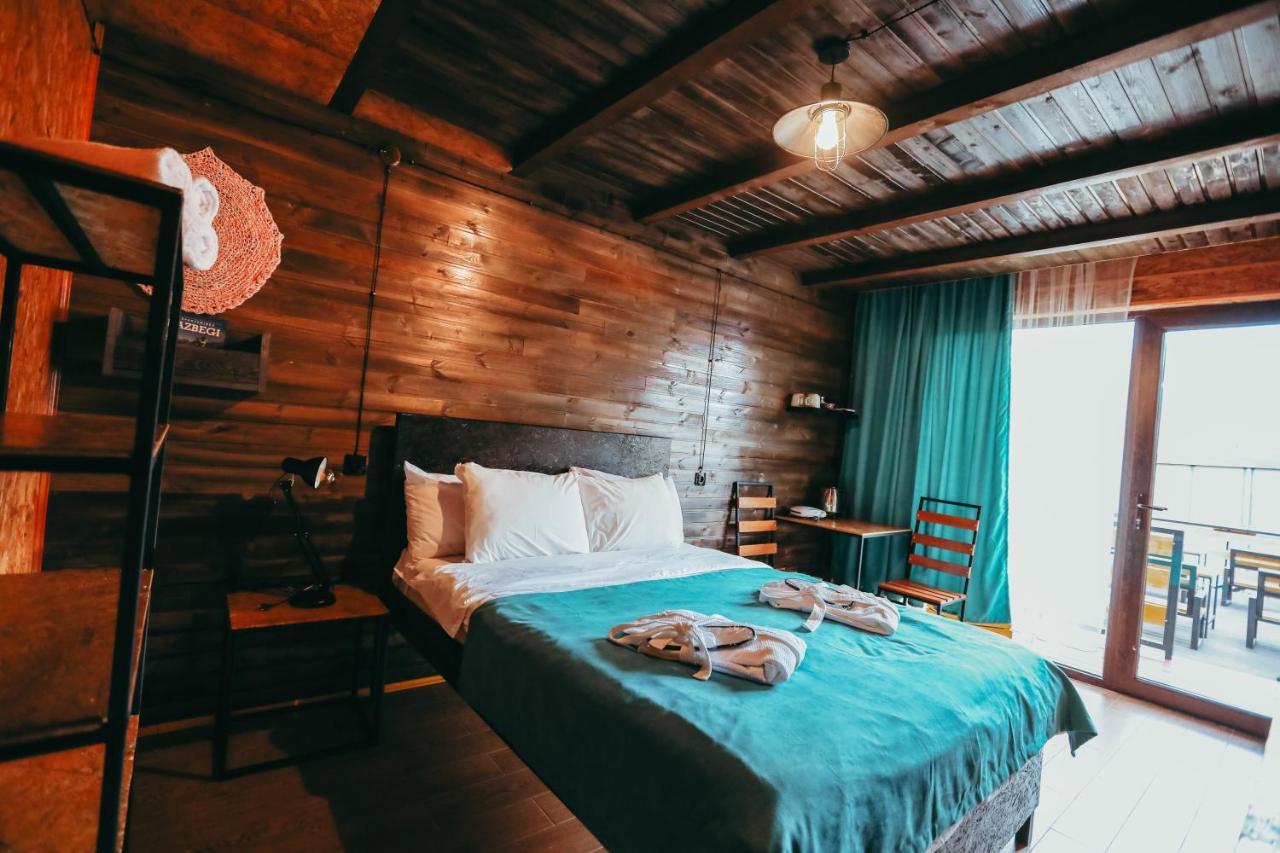 Wooden Hotel Kazbegi Stepantsminda Exterior foto
