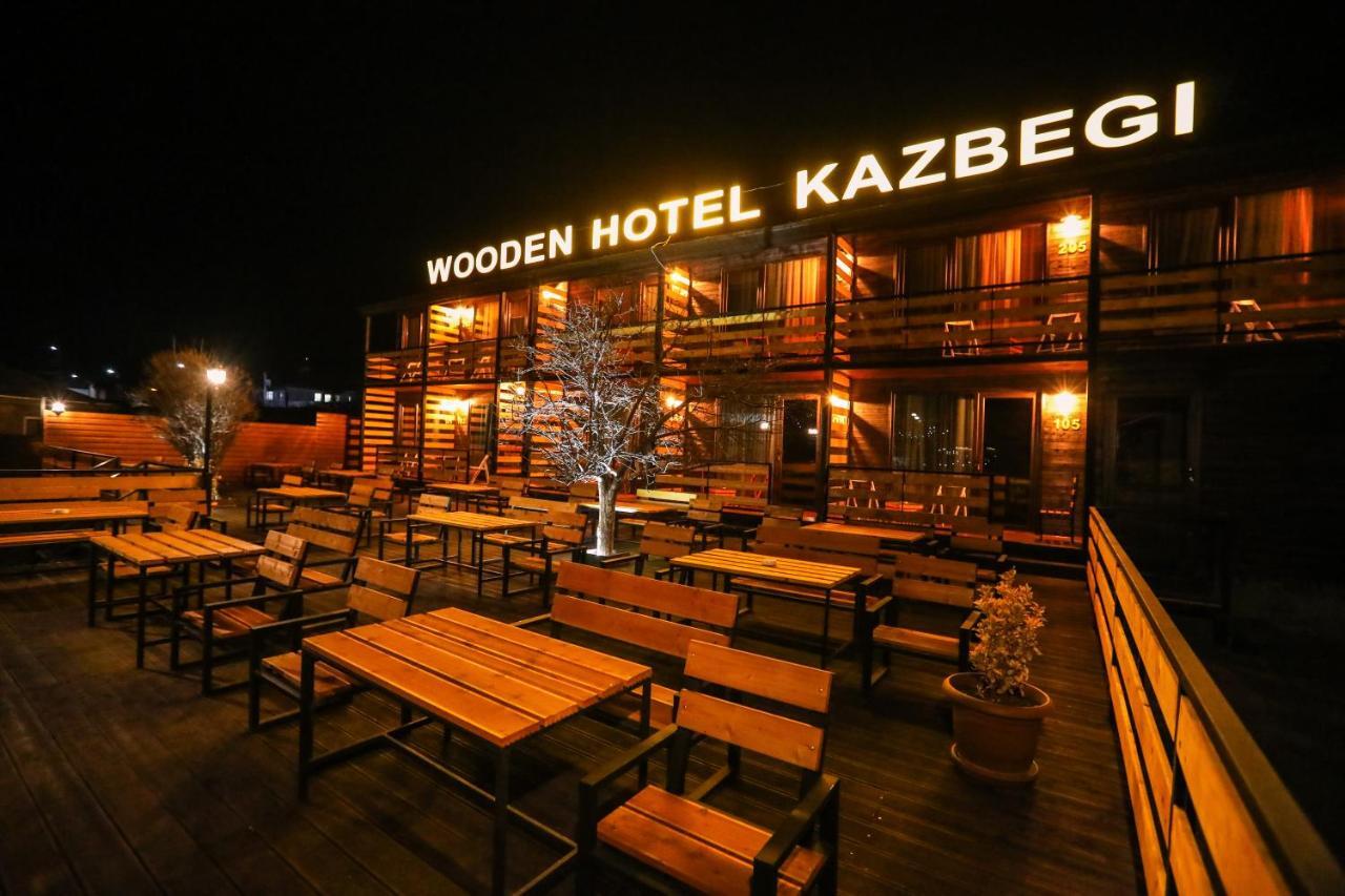 Wooden Hotel Kazbegi Stepantsminda Exterior foto