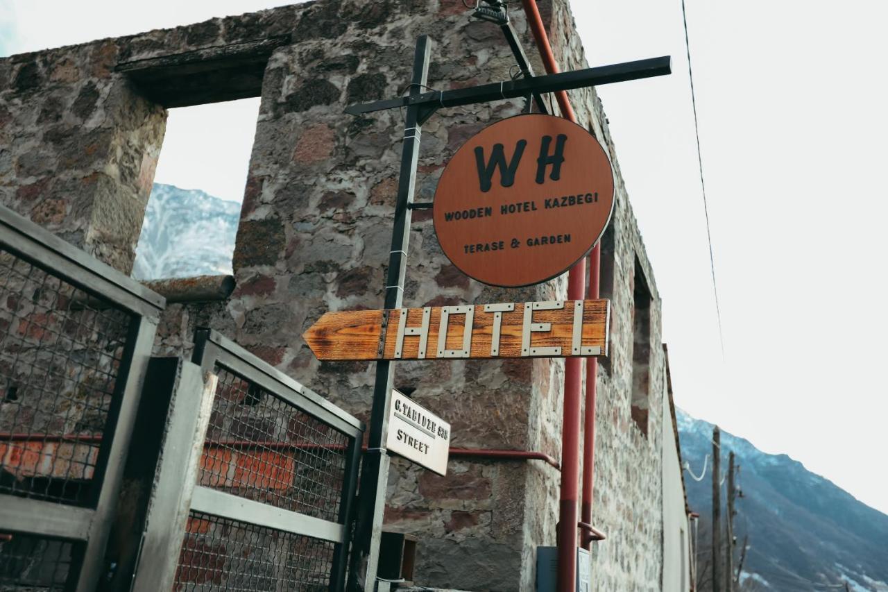 Wooden Hotel Kazbegi Stepantsminda Exterior foto